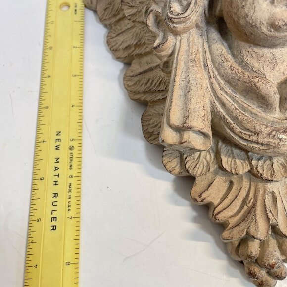 Vintage-Inspired Wall-Mounted Decorative Plaster Shelf With Sculpted Face Motif - Picture 8 of 10